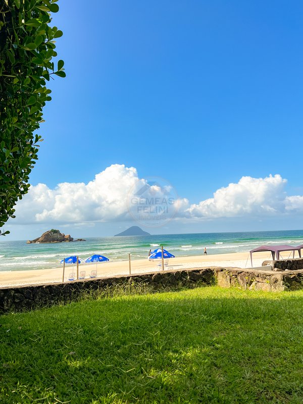 Casa Pé na Areia na Praia de Juquehy com Piscina e Jardim - LOCAÇÃO DIÁRIA - São Sebastião - 