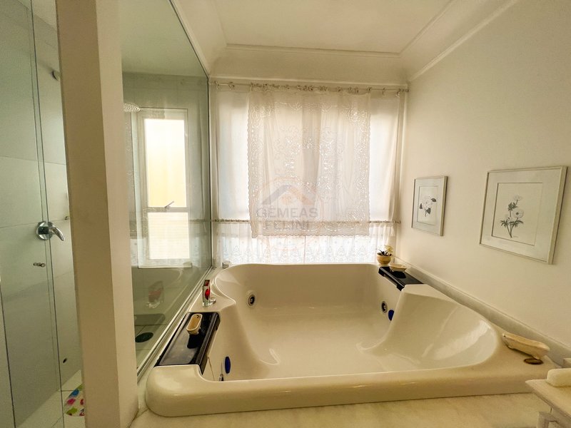 Casa Pé na Areia na Praia de Juquehy com Piscina e Jardim - LOCAÇÃO DIÁRIA - São Sebastião - 