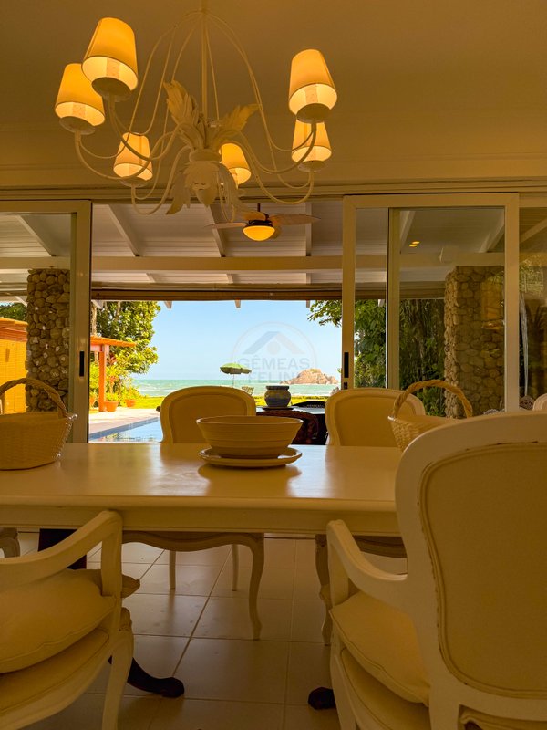 Casa P&eacute; na Areia na Praia de Juquehy com Piscina e Jardim - LOCA&Ccedil;&Atilde;O DI&Aacute;RIA  São Sebastião - 