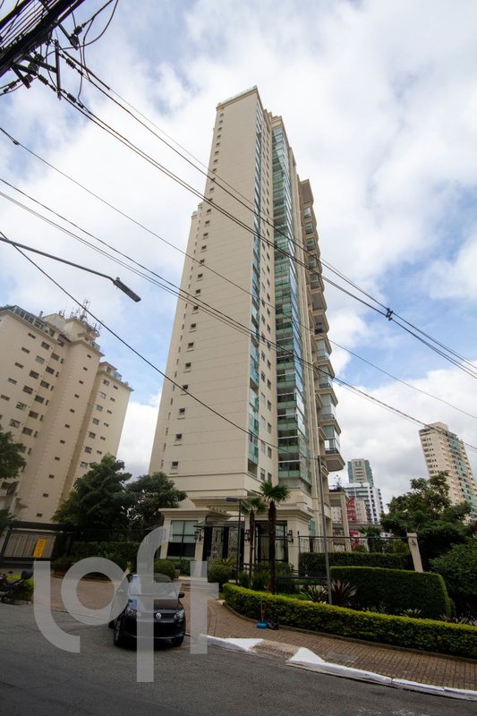 3 dormitórios, 4 banheiros e 3 vagas de garagem  225m² Rua Gabriele D'Annunzio São Paulo - 