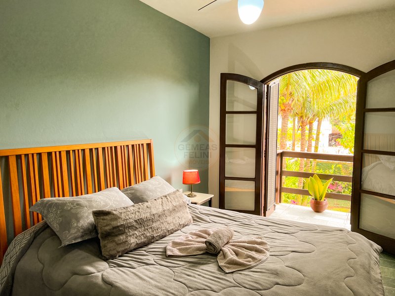 Casa fora de condomínio com 4 quartos na Praia de Barra do Una  São Sebastião - 