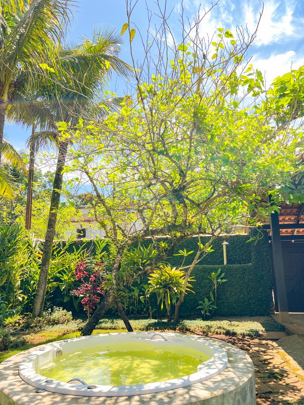 Casa fora de condomínio com 4 quartos na Praia de Barra do Una  São Sebastião - 