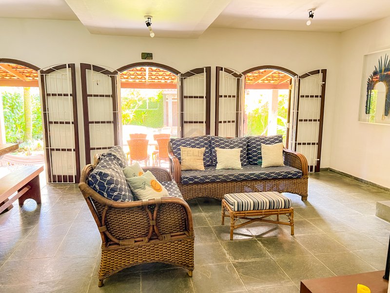 Casa fora de condomínio com 4 quartos na Praia de Barra do Una  São Sebastião - 