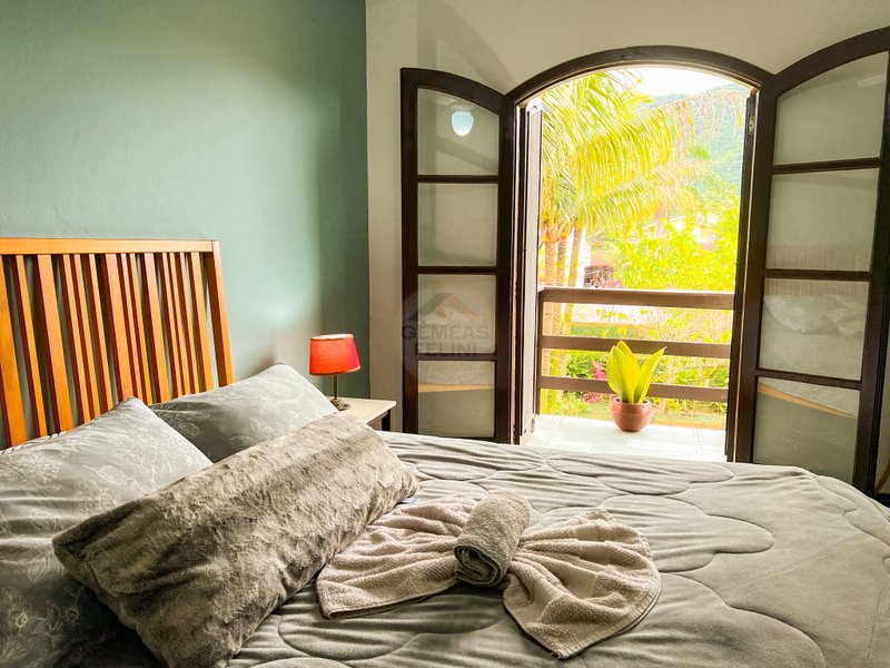 Casa fora de condomínio com 4 quartos na Praia de Barra do Una  São Sebastião - 