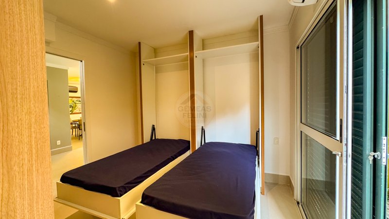 Casa em condom&iacute;nio 50 m da Praia de Juquehy - VENDA  São Sebastião - 