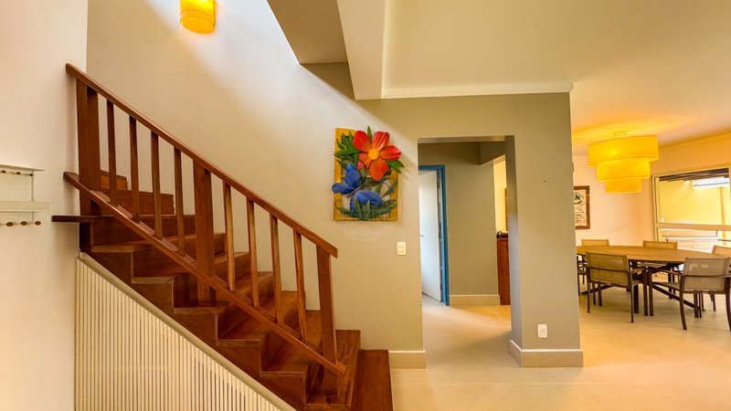 Casa em condom&iacute;nio 50 m da Praia de Juquehy - VENDA  São Sebastião - 