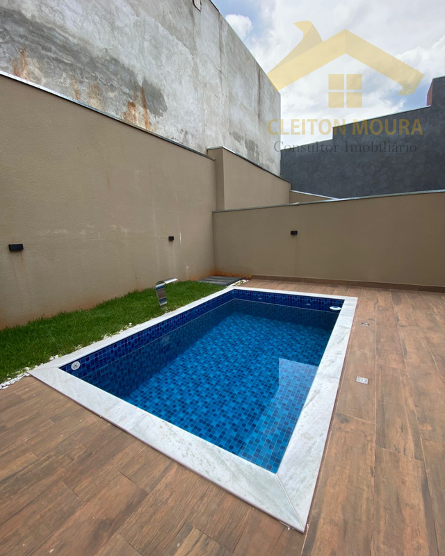 Casa com Piscina em Cajamar, no Portal dos Ipês Rua das Cravinas Cajamar - 