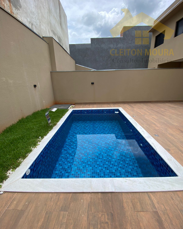 Casa com Piscina em Cajamar, no Portal dos Ipês Rua das Cravinas Cajamar - 