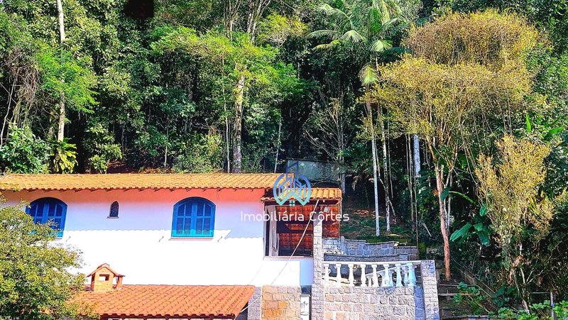 Casa belíssima em condomínio Parque das Águas, cidade de Guapimirim Estrada das Andorinhas Guapimirim - 