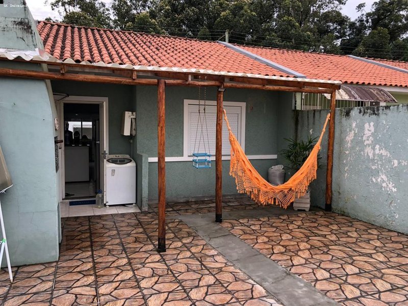 Casa 2 dormitórios para Venda em Porto Alegre, Hípica, 2 dormitórios, 1 banheiro, 2 vagas   - 