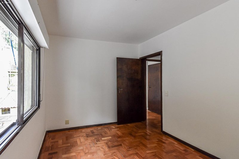 Apartamento 2 dormitórios para Venda em Porto Alegre, Independência, 2 dormitórios, 1 banh  Porto Alegre - 