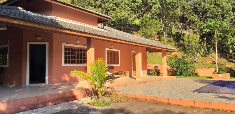 CHACARA COM 5.800 METROS EM SÃO JOSÉ DOS CAMPOS SP - São José dos Campos - 