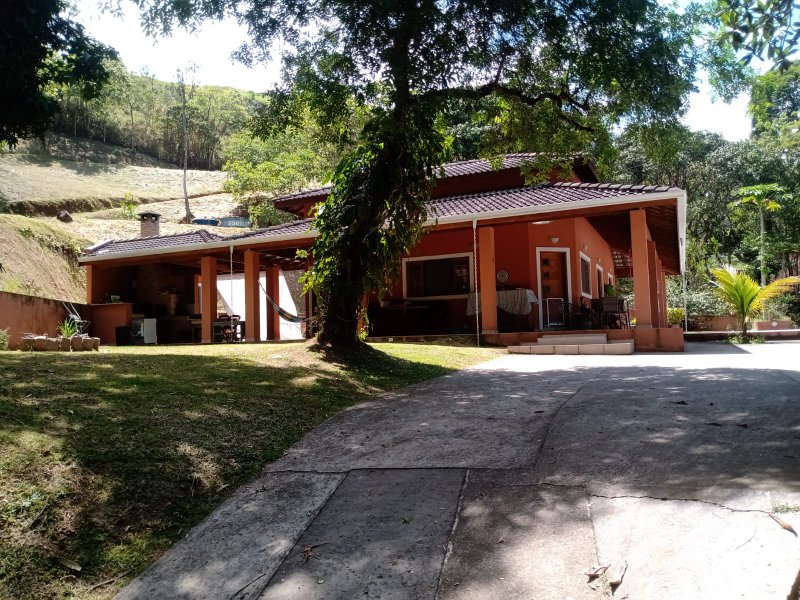 CHACARA COM 5.800 METROS EM SÃO JOSÉ DOS CAMPOS SP - São José dos Campos - 
