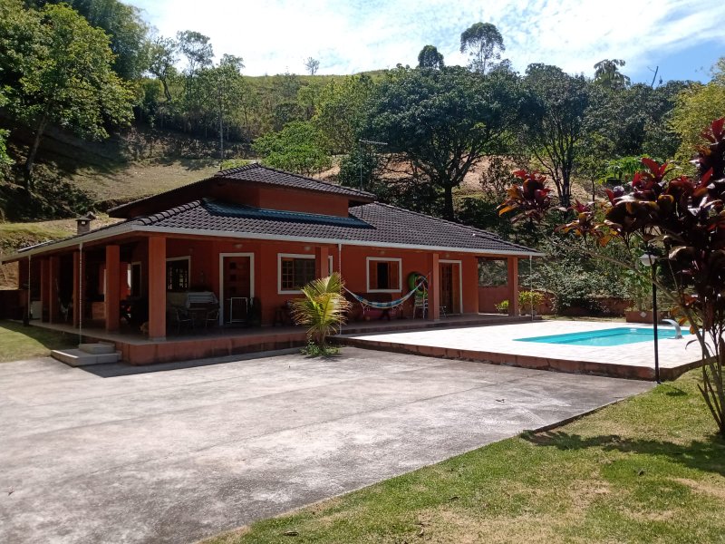 CHACARA COM 5.800 METROS EM SÃO JOSÉ DOS CAMPOS SP - São José dos Campos - 