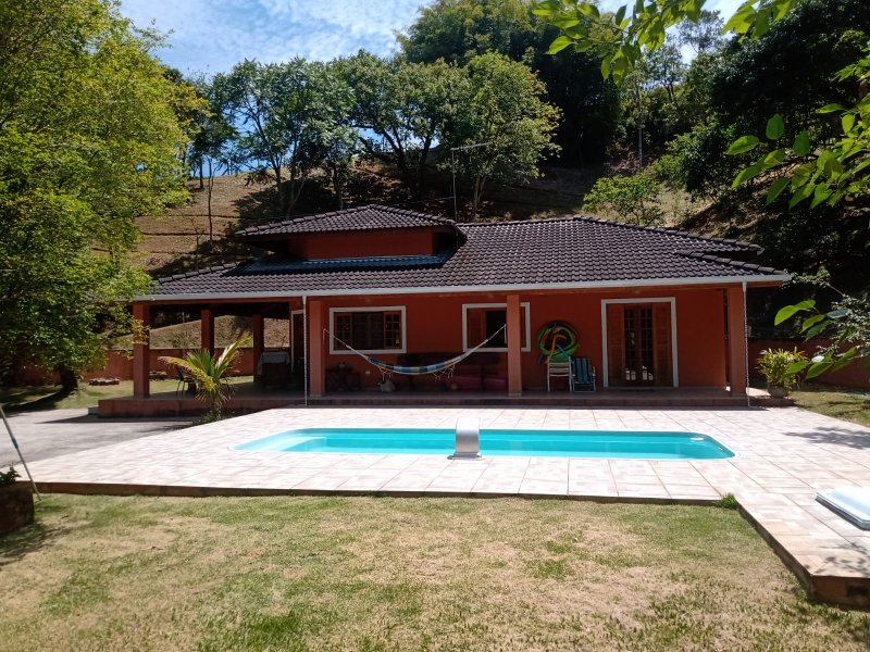 CHACARA COM 5.800 METROS EM SÃO JOSÉ DOS CAMPOS SP - São José dos Campos - 