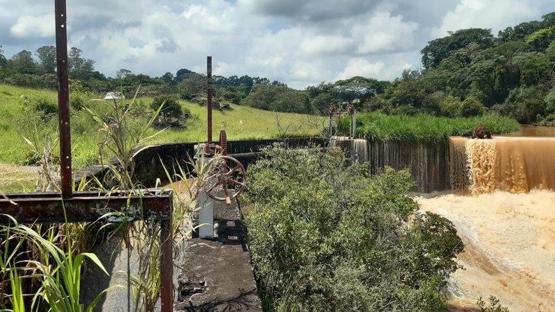FAZENDA COM 107 ALQUIRES EM POUSO ALEGRE MG - Pouso Alegre - 