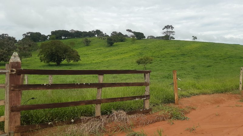 FAZENDA COM 107 ALQUIRES EM POUSO ALEGRE MG - Pouso Alegre - 