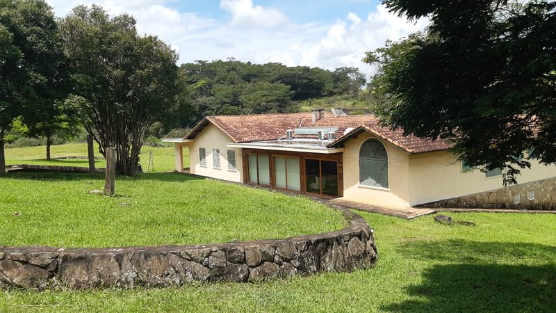 FAZENDA COM 107 ALQUIRES EM POUSO ALEGRE MG - Pouso Alegre - 