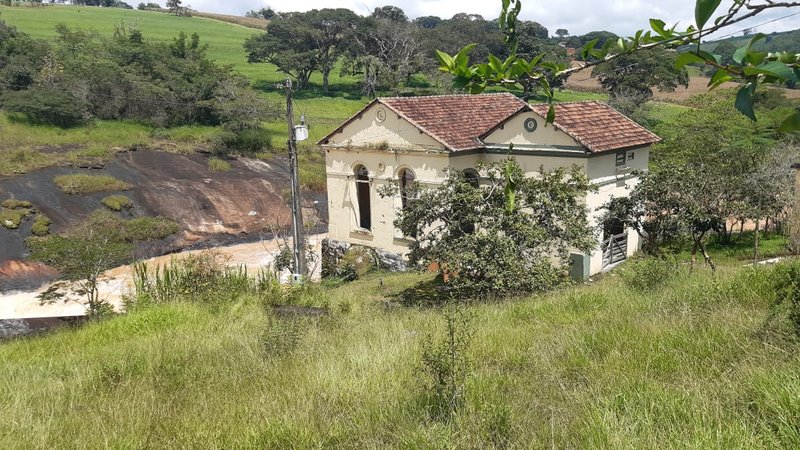 FAZENDA COM 107 ALQUIRES EM POUSO ALEGRE MG - Pouso Alegre - 