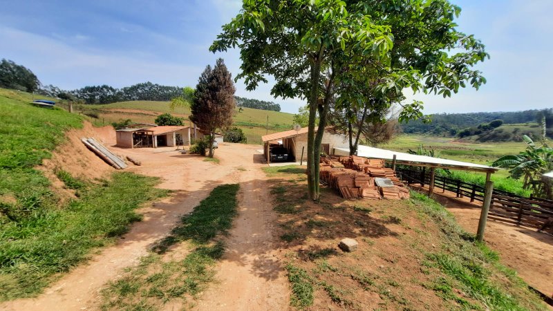 SITIO COM 25 ALQUEIRES EM REDENÇÃO DA SERRA SP - REDENCAO DA SERRA - 