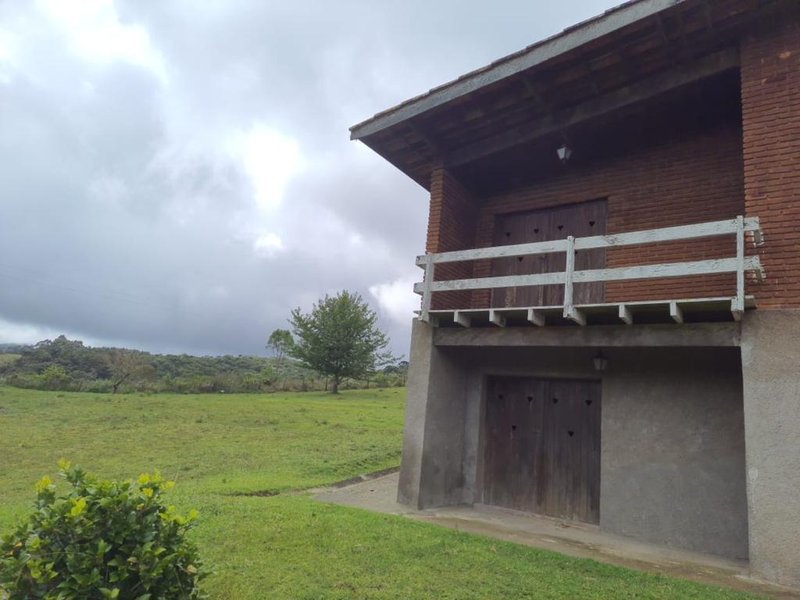 FAZENDA COM 83 ALQUEIRES EM DELFIM MOREIRA/MINAS GERAIS - DELFIM MOREIRA - 