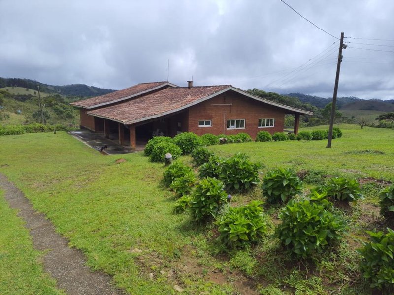 FAZENDA COM 83 ALQUEIRES EM DELFIM MOREIRA/MINAS GERAIS - DELFIM MOREIRA - 