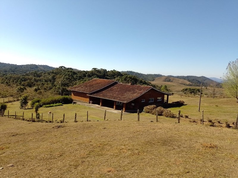 FAZENDA COM 83 ALQUEIRES EM DELFIM MOREIRA/MINAS GERAIS - DELFIM MOREIRA - 