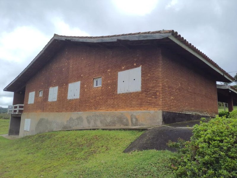 FAZENDA COM 83 ALQUEIRES EM DELFIM MOREIRA/MINAS GERAIS - DELFIM MOREIRA - 