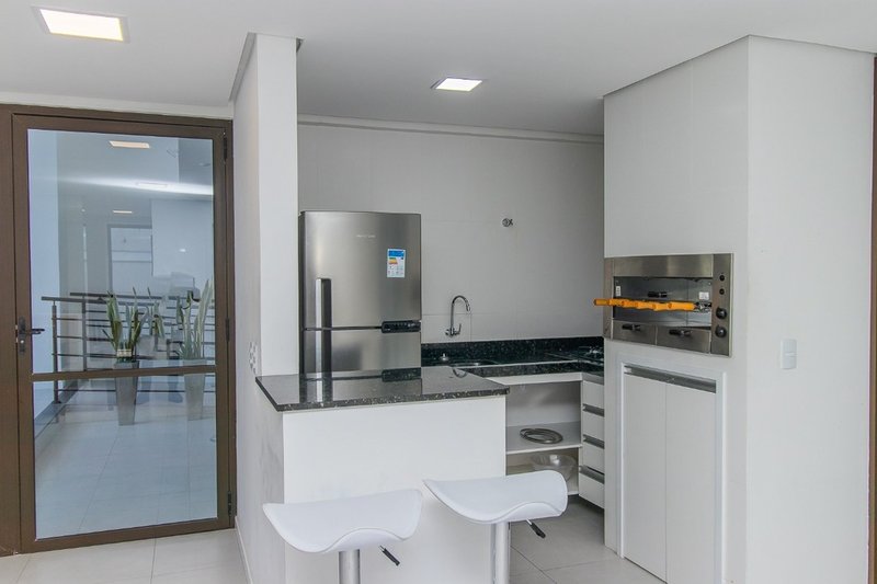 Apartamento Own Apto 120 36m² 1D Oito de Julho Porto Alegre - 