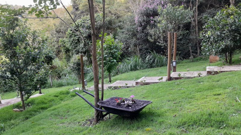 CHACARA EM CONDOMINIO COM 1.440 M² EM SANTO ANTONIO DO PINHAL SP - Santo Antônio do Pinhal - 