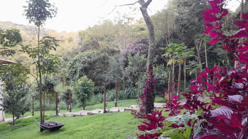 CHACARA EM CONDOMINIO COM 1.440 M² EM SANTO ANTONIO DO PINHAL SP - Santo Antônio do Pinhal - 