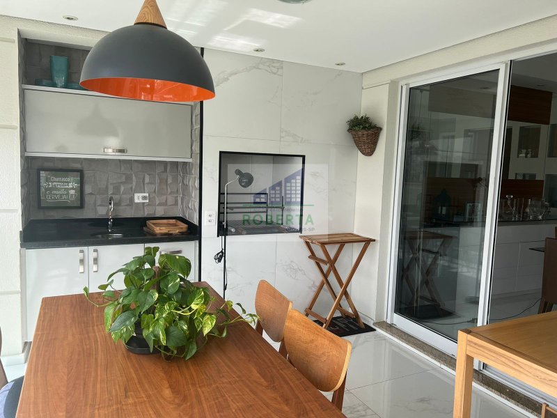 APARTAMENTO À VENDA EM PARQUE DO MORUMBI COM 3 DORMITÓRIOS Avenida Dona Helena Pereira de Moraes São Paulo - 