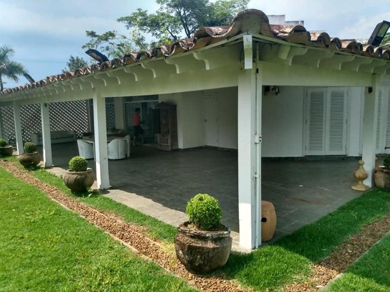 Casa 4 dormitórios 520m² 4 vagas Jardim Acapulco Guaruja/SP  Guarujá - 