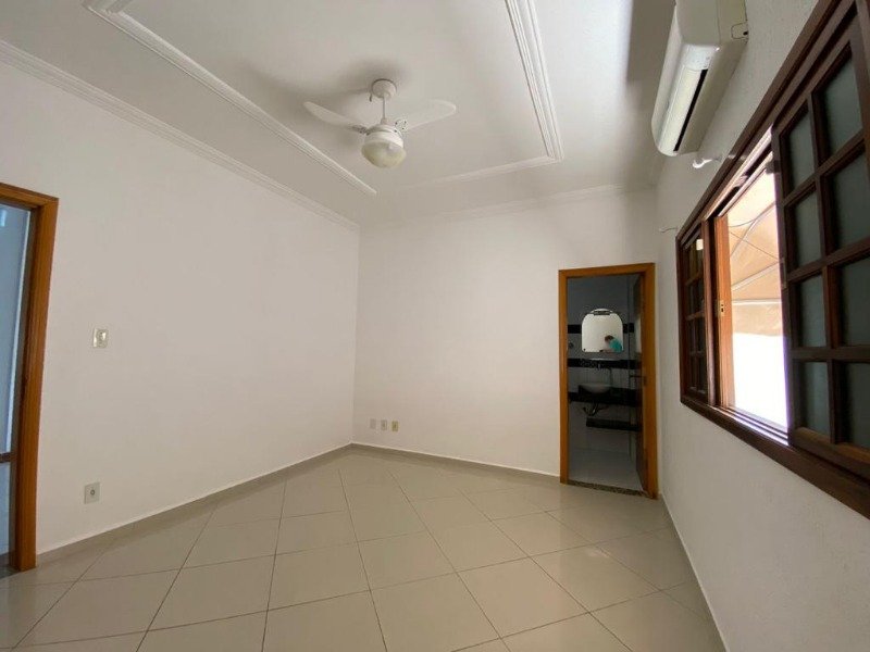 Casa 4 dormitórios 3 suítes 214m² Vila Paraiba Guaratingueta/SP  Guaratinguetá - 