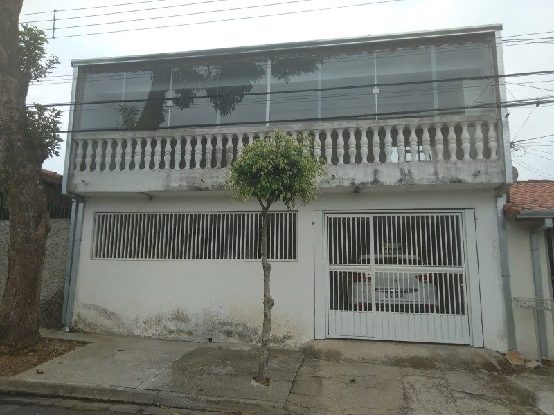 Casa 3 dormitórios 200m² 2 vagas Conjunto Residencial Trinta e Um de Marco Sao Jose Dos Ca  São José dos Campos - 