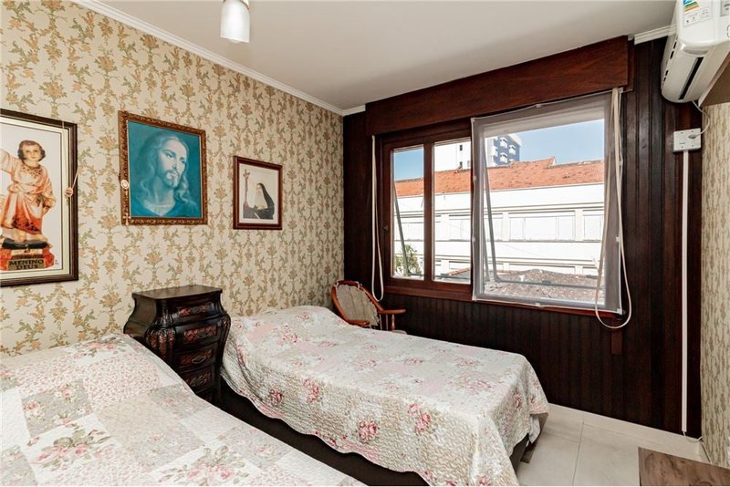 Apartamento 2 dormitórios 68m², Menino Deus Gonçalves Dias Porto Alegre - 
