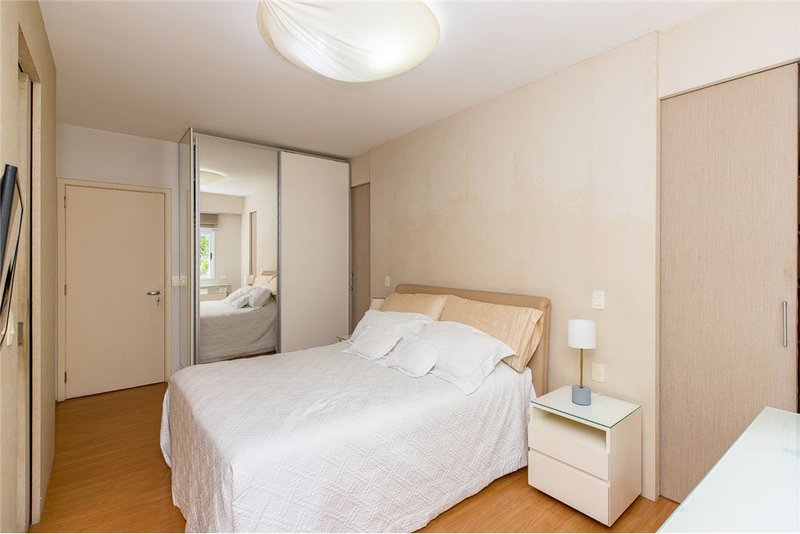 Apartamento a venda no Panamby - 4 dormitórios 212m² Itapaiúna São Paulo - 