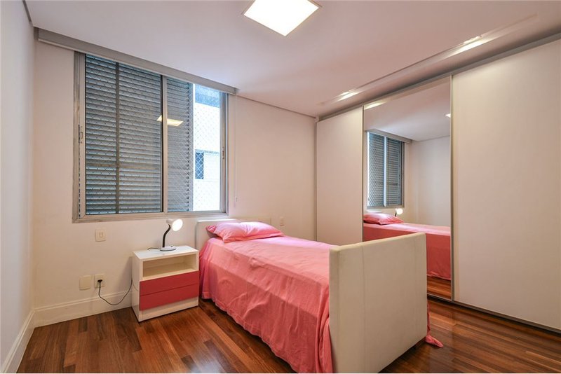 Apartamento a venda no Itaim Bibi - 2 dormitórios 129m² Japão São Paulo - 