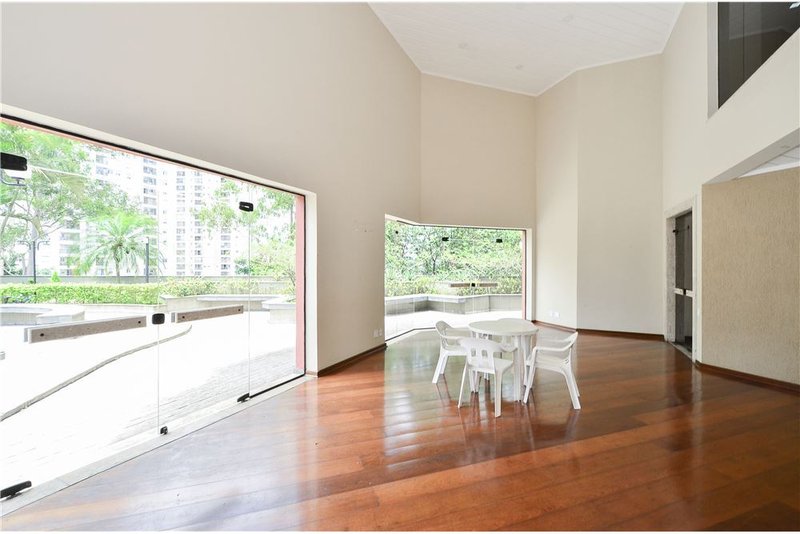 Apartamento a venda em Vila Suzana - 4 dormitórios 241m² Dr Laerte Setubal São Paulo - 