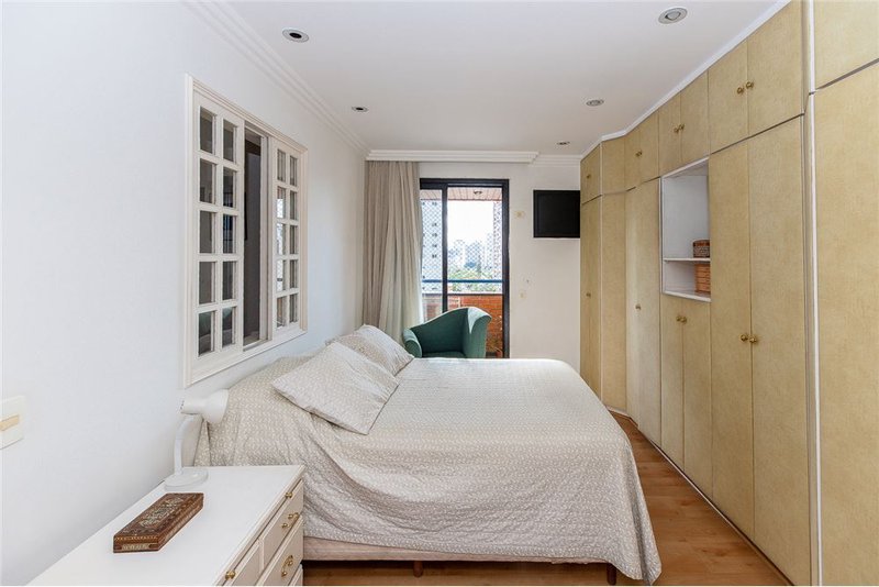 Apartamento a venda no Brooklin Paulista - 3 dormitórios 126m² Barão do Triunfo, São Paulo - 