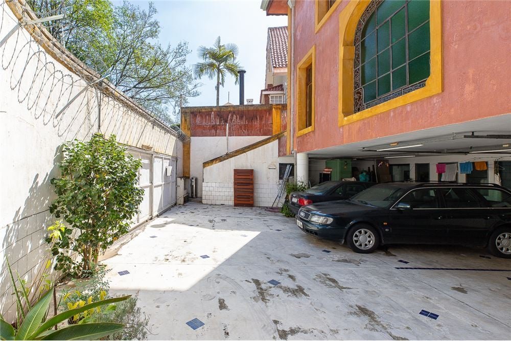 Casa à venda com 5 quartos, 351m² - Foto 10