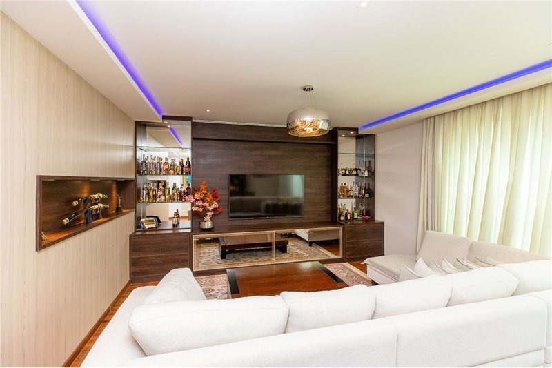 Casa em Condomínio com 3 dormitórios com 320m² dos Guaxins São Paulo - 