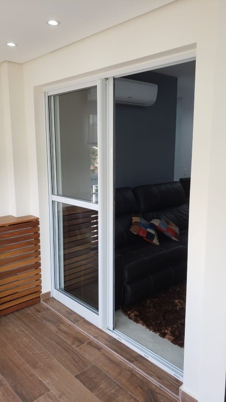 Apartamento mobiliado para venda com 64m², 02 dormitórios, 02 banheiros e 01 vaga Rua Abagiba São Paulo - 