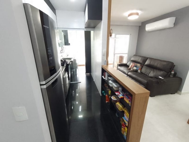 Apartamento mobiliado para venda com 64m², 02 dormitórios, 02 banheiros e 01 vaga Rua Abagiba São Paulo - 