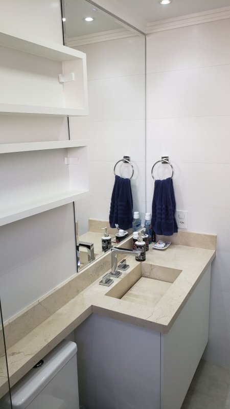 Apartamento mobiliado para venda com 64m², 02 dormitórios, 02 banheiros e 01 vaga Rua Abagiba São Paulo - 