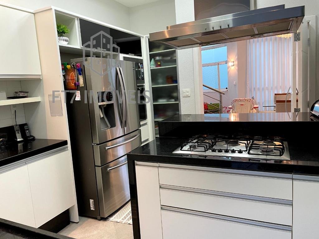 Casa à venda com 3 quartos, 327m² - Foto 37