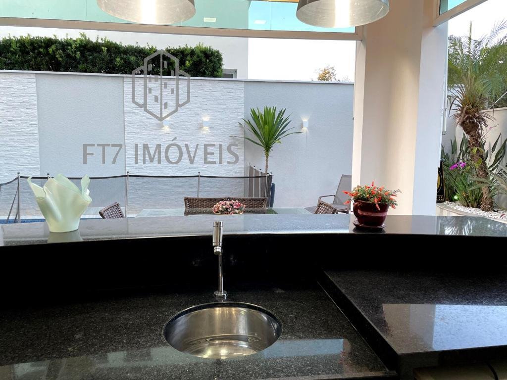 Casa à venda com 3 quartos, 327m² - Foto 22