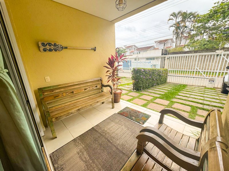 Casa com 4 quartos em Condom&iacute;nio na Praia de Juquehy - LOCA&Ccedil;&Otilde;ES Rua Athayde Izidoro dos Santos São Sebastião - 