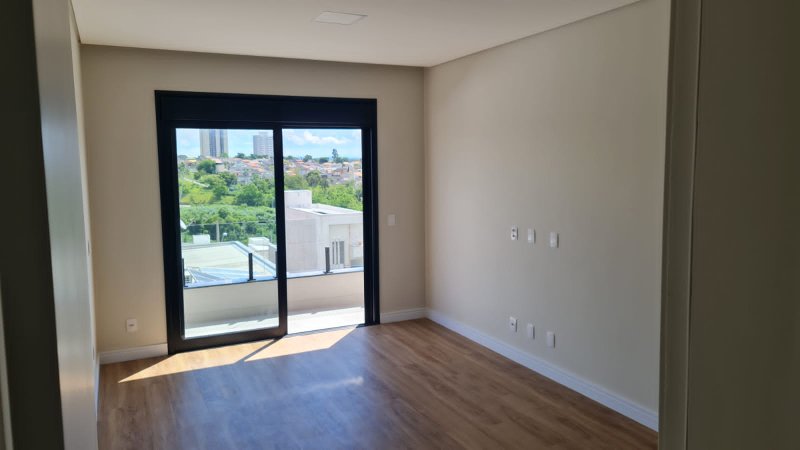 CASA EM CONDOMINO EM JACAREI SP - São José dos Campos - 