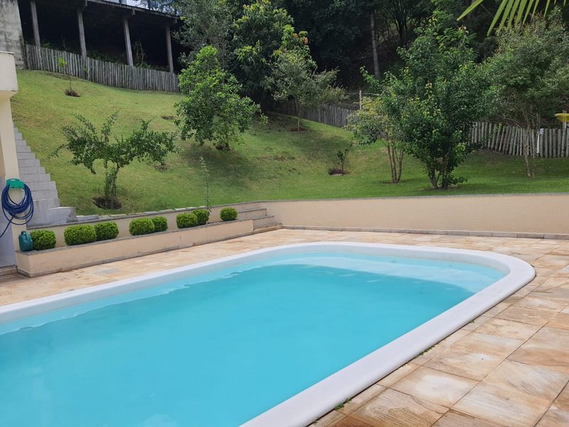 CASA EM CONDOMINO EM JACAREI SP - São José dos Campos - 